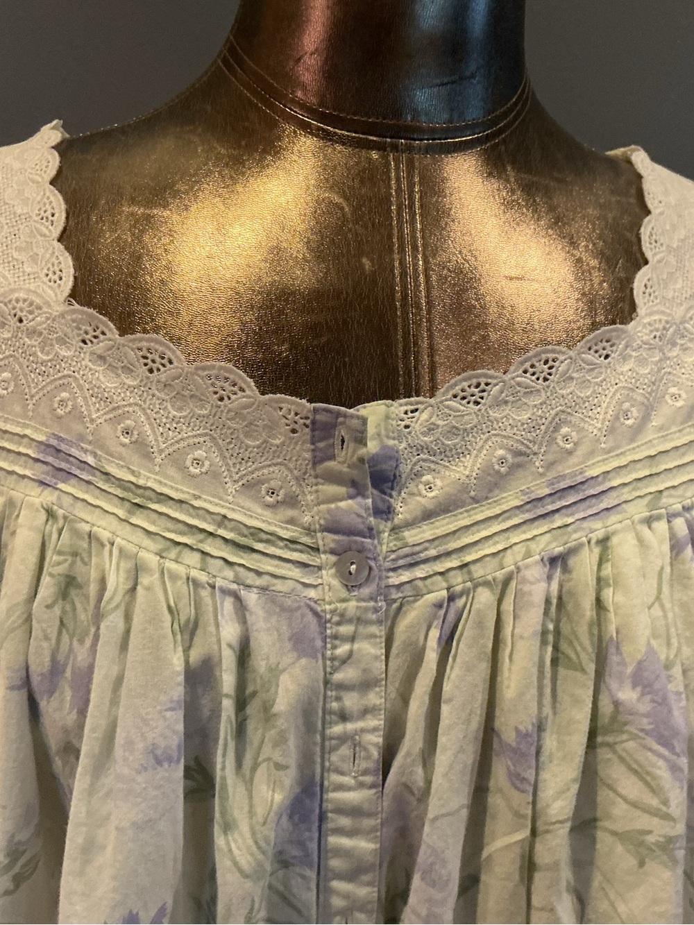 Eileen West Floral Robe - Picture 4 of 8